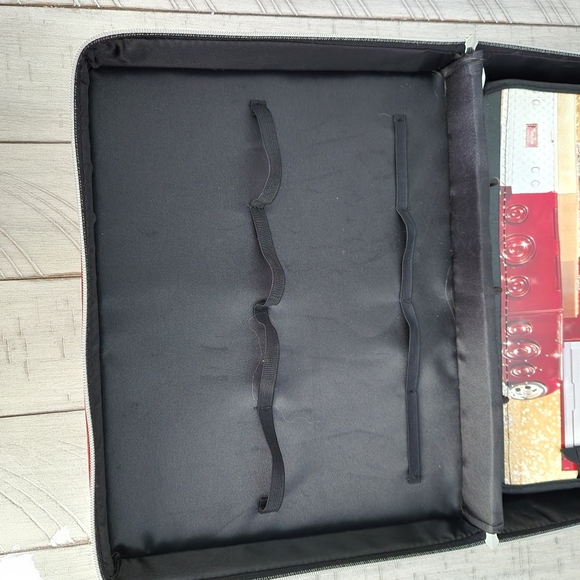 Bratz Forever Diamonds Zippered Doll Case - Picture 6 of 11